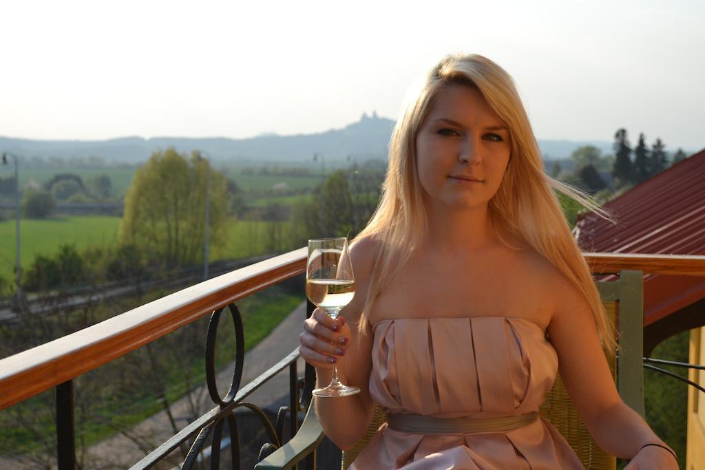 Hotel U Zlate Brany Cesky Raj Wellness Libuň Zimmer foto